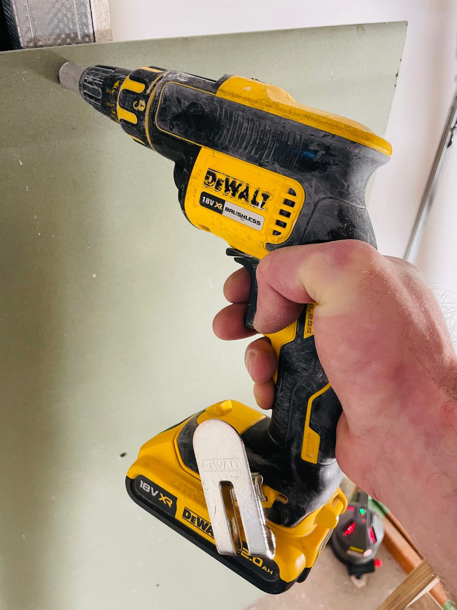 DEWALT Magazinschrauber DCF620D2K